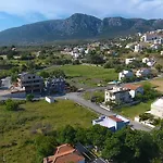 Ξενοδοχείο Rota Otel & Restaurant 2*