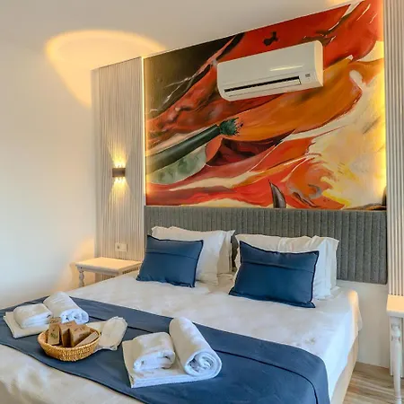 Rota Otel & Restaurant カラブルン