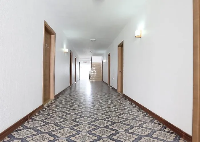 Rota Otel & Restaurant 2* カラブルン
