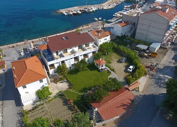 Rota Otel & Restaurant ホテル 2*