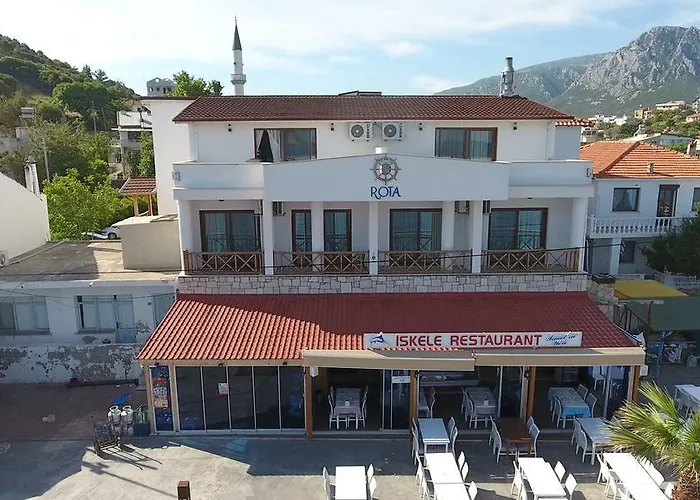 Rota Otel & Restaurant ホテル カラブルン